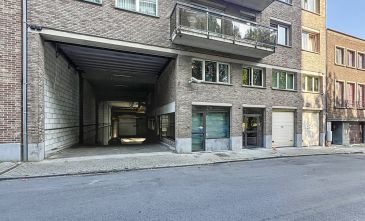 Atelier - entrepôt de 1050m² + espace bureaux de 140m²